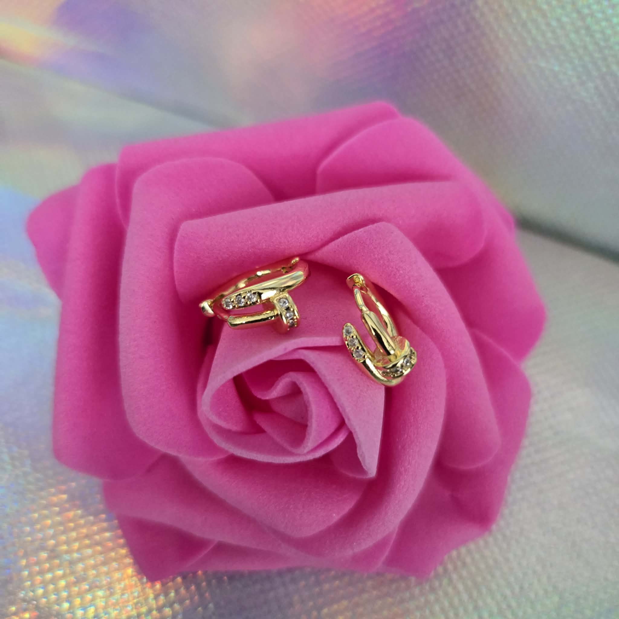 Boucles d’oreilles clous strass