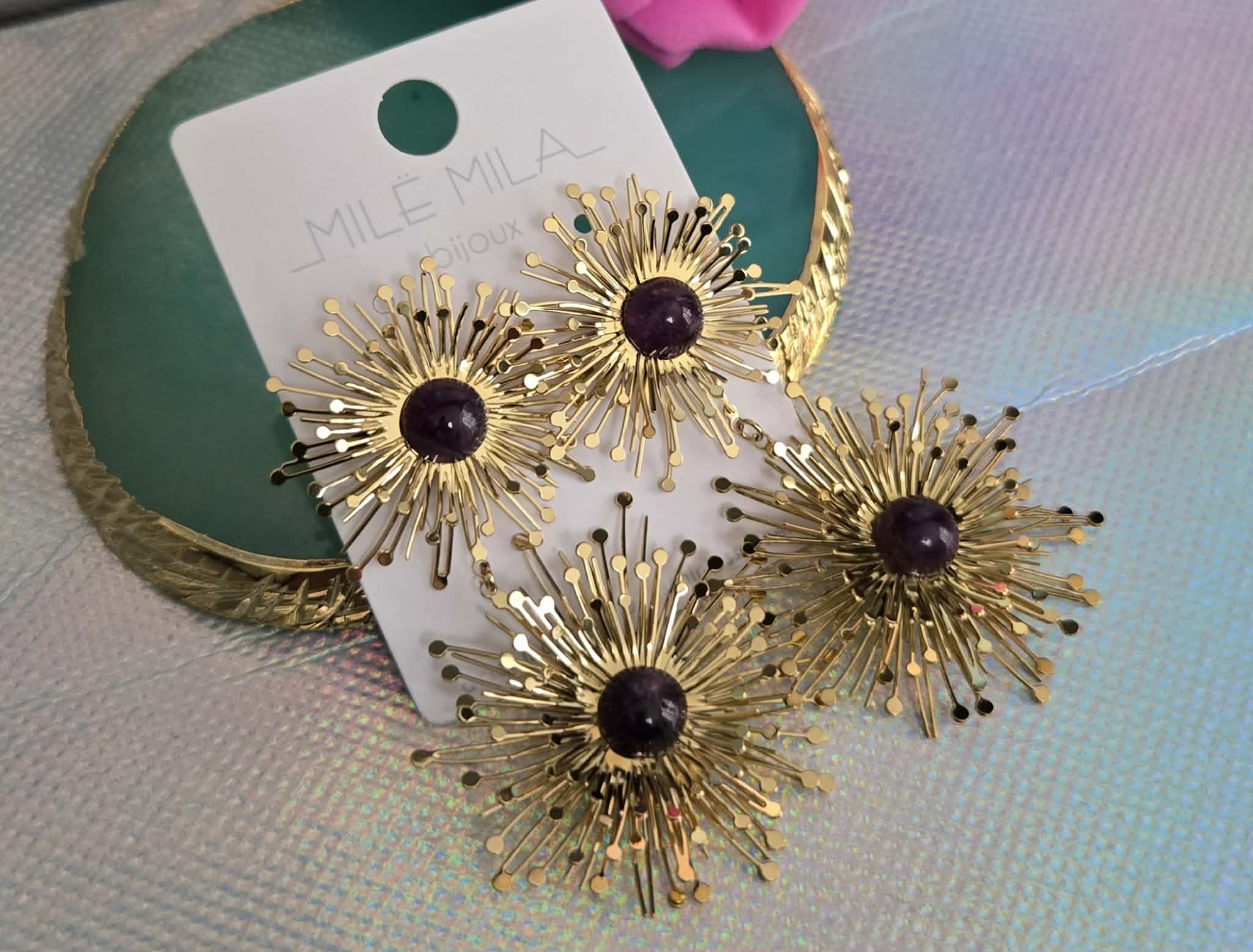 Boucles d'oreilles tendance( doré violet)