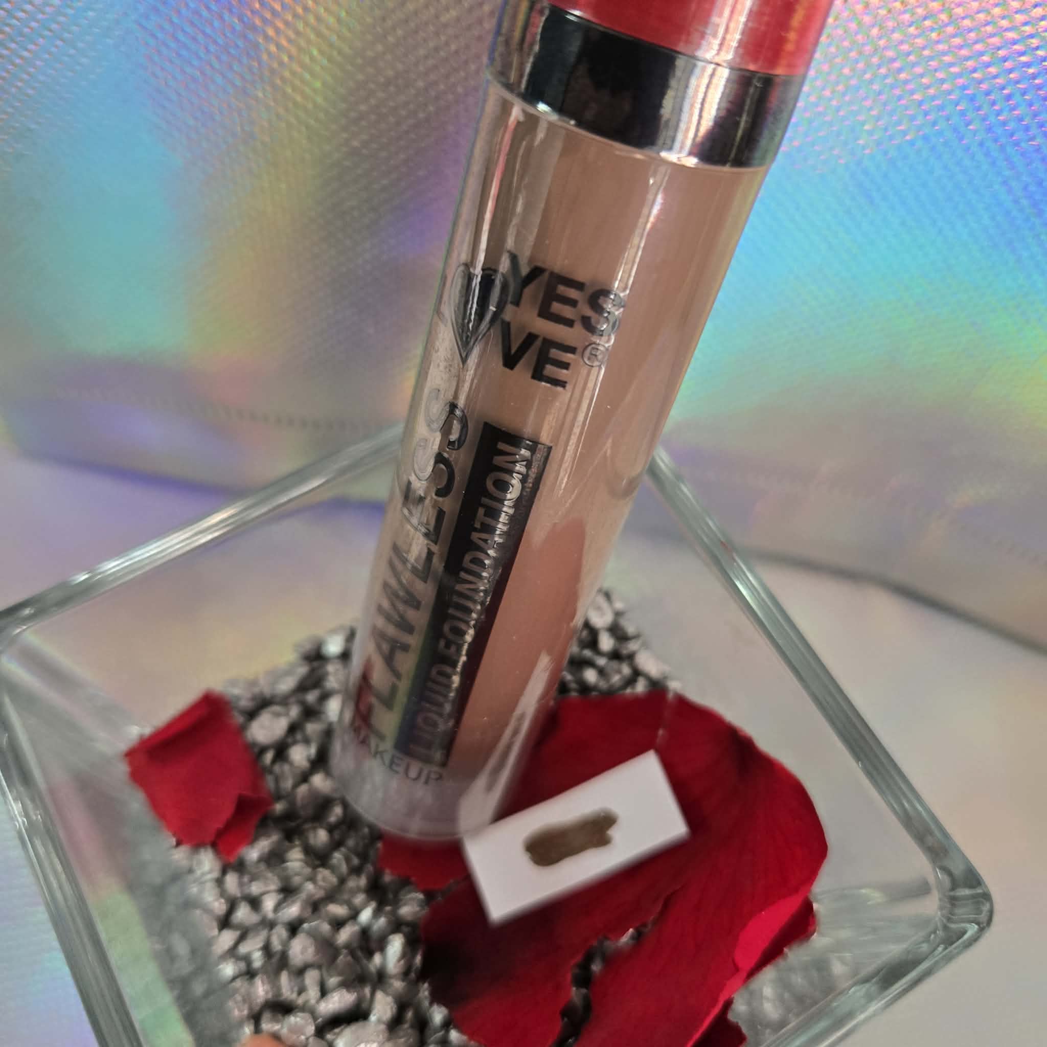 BASE DE MAQUILLAJE FLAWLESS TAPA ROJA — Paleta