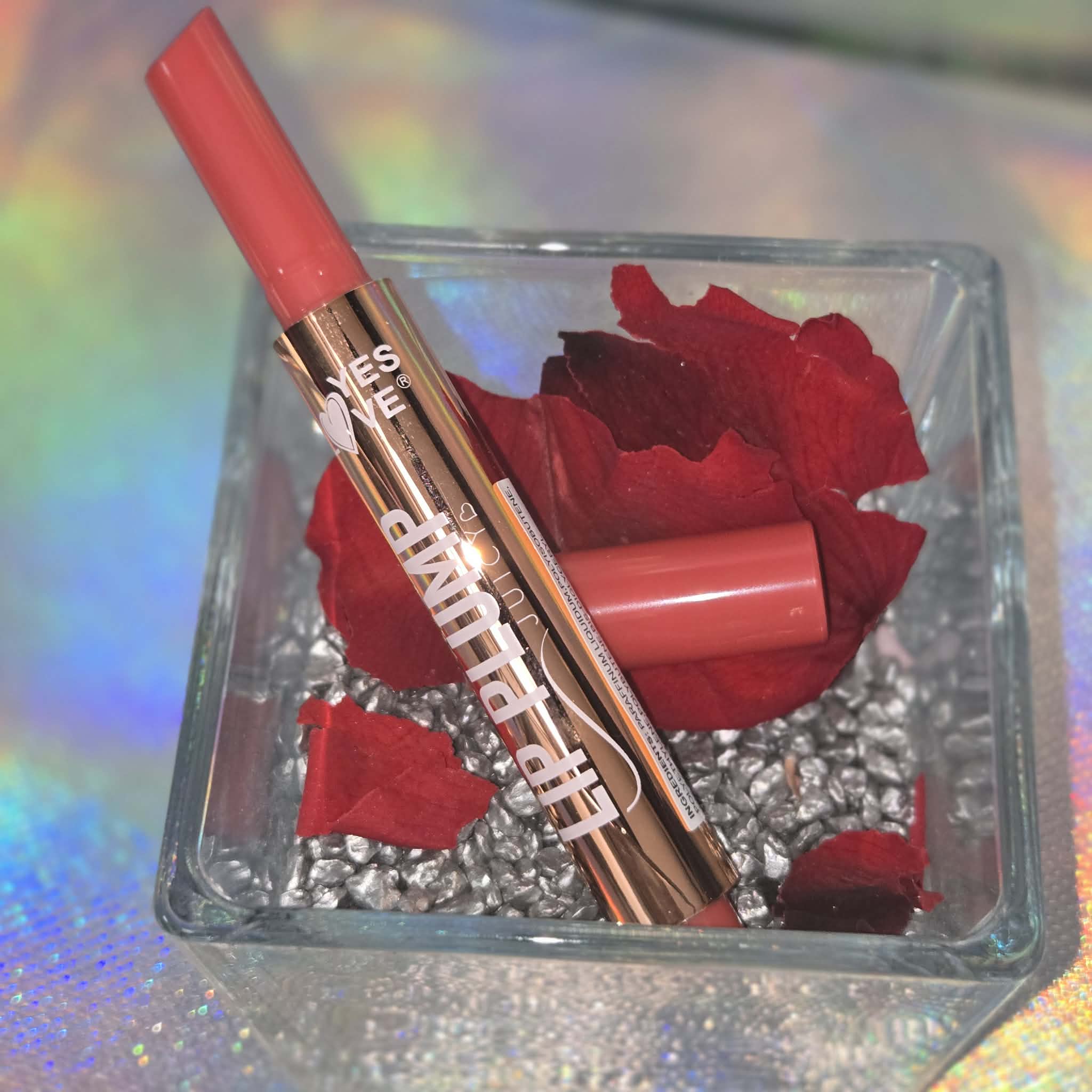 LIP PUMP SPICY VOLUMIZING GLOSSY LIP GLOSS — Palette