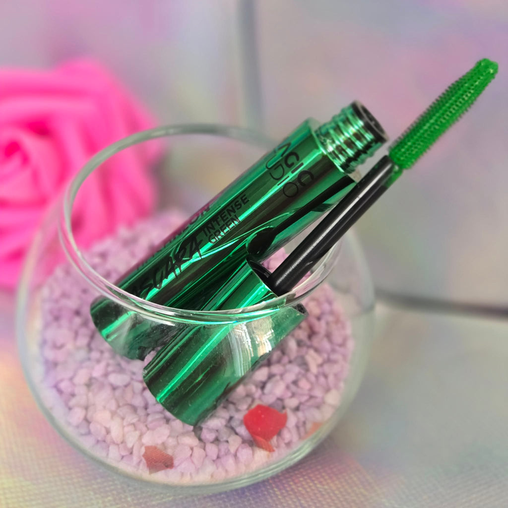 Mascara néon Magic Studio aux couleurs intenses